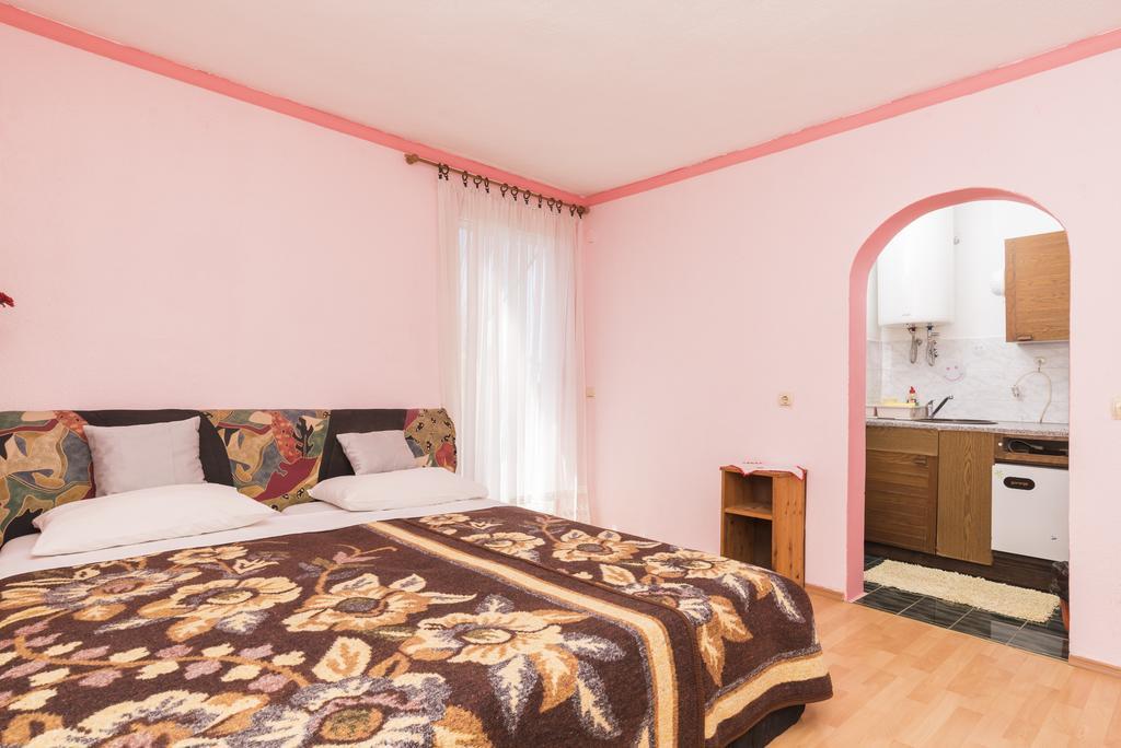 Studios Kastel Buje Extérieur photo